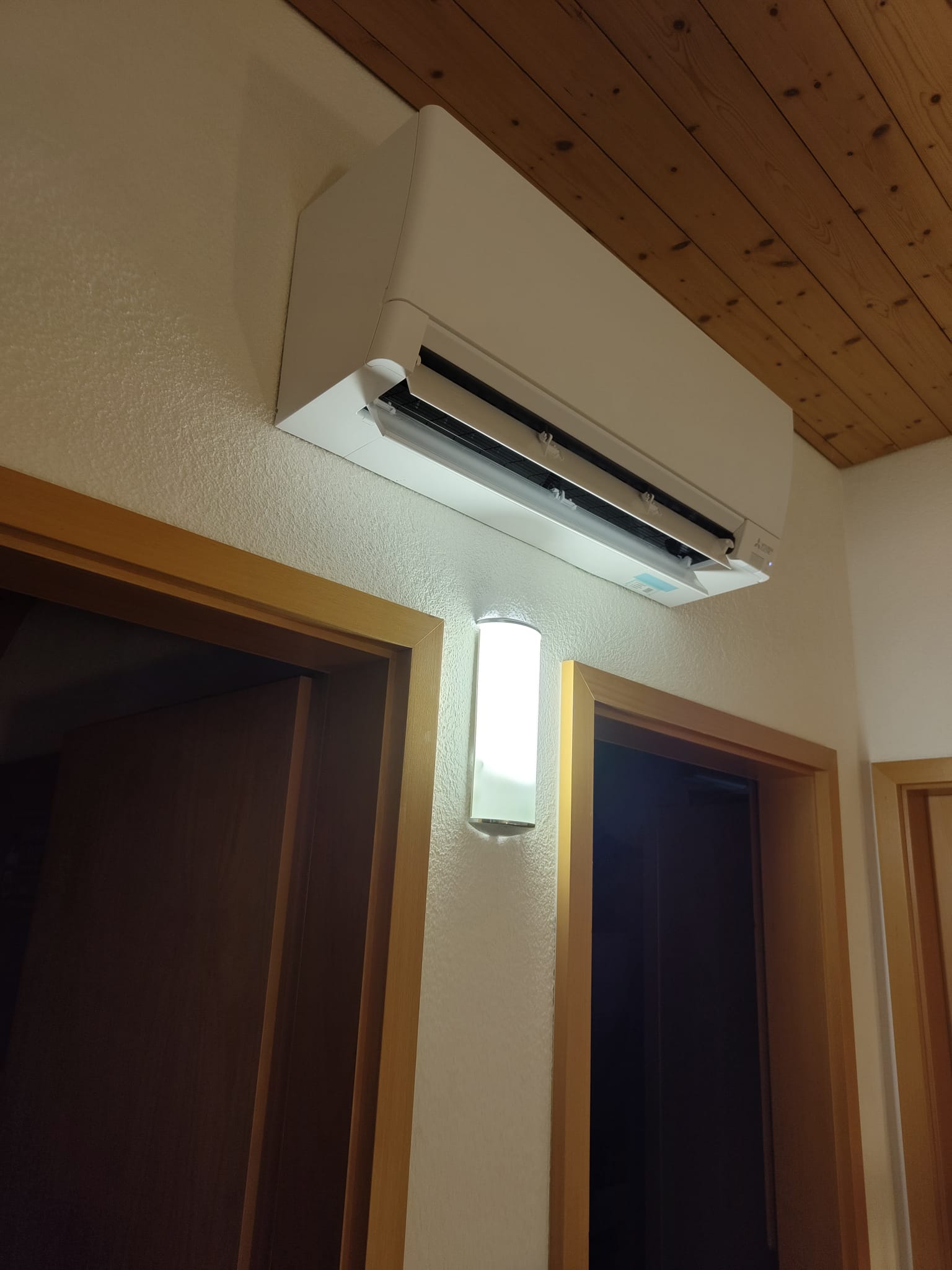 Von Moberg GmbH installierte Klimaanlage / Wärmepumpen-Innengerät